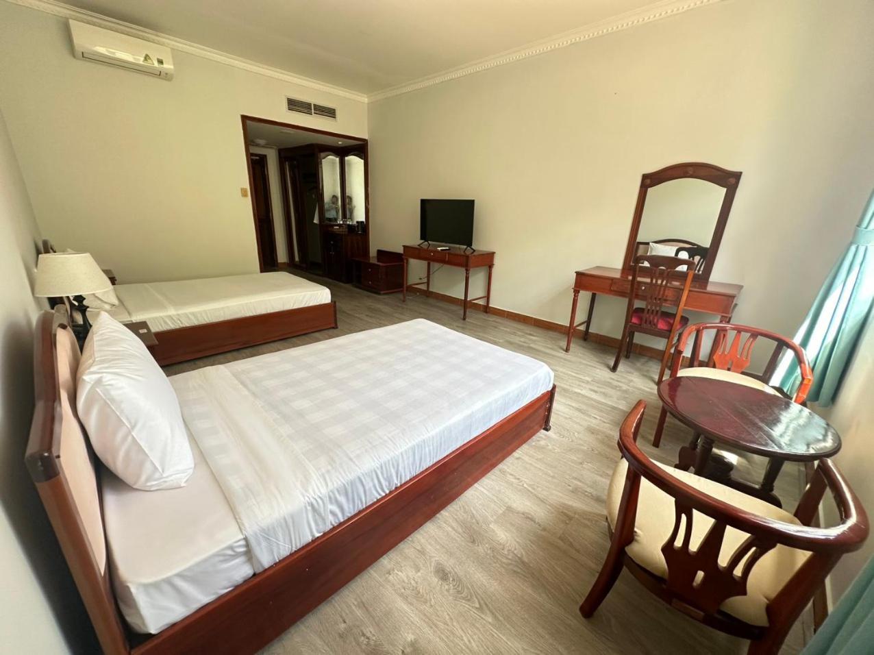 Ngoc Thu Hotel Soc Trang Exterior foto