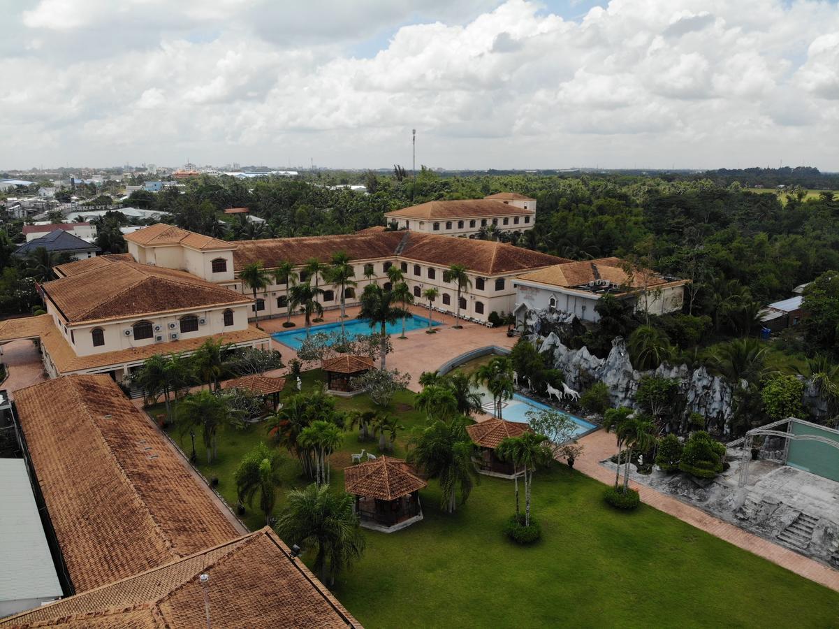 Ngoc Thu Hotel Soc Trang Exterior foto